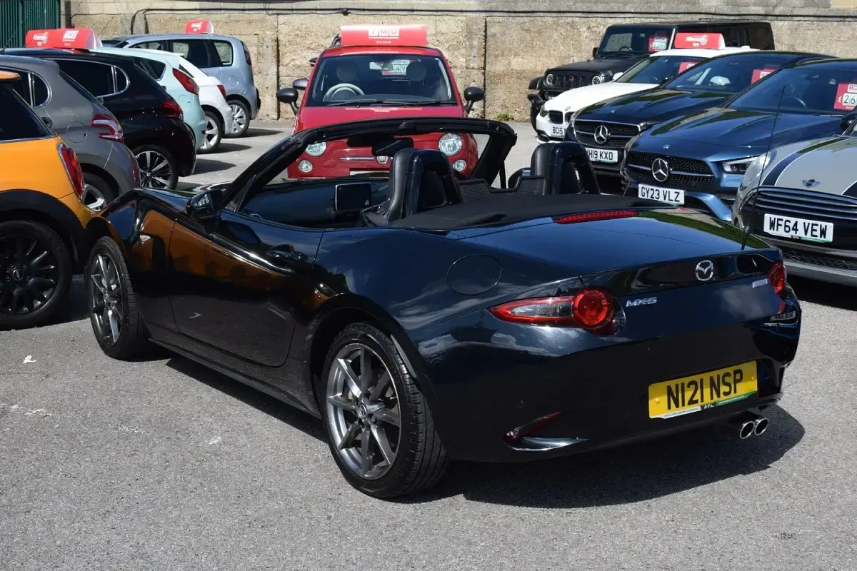 Used Mazda MX5 Inclusive 160 HP (117 kW) 2016 Black Cabriolet