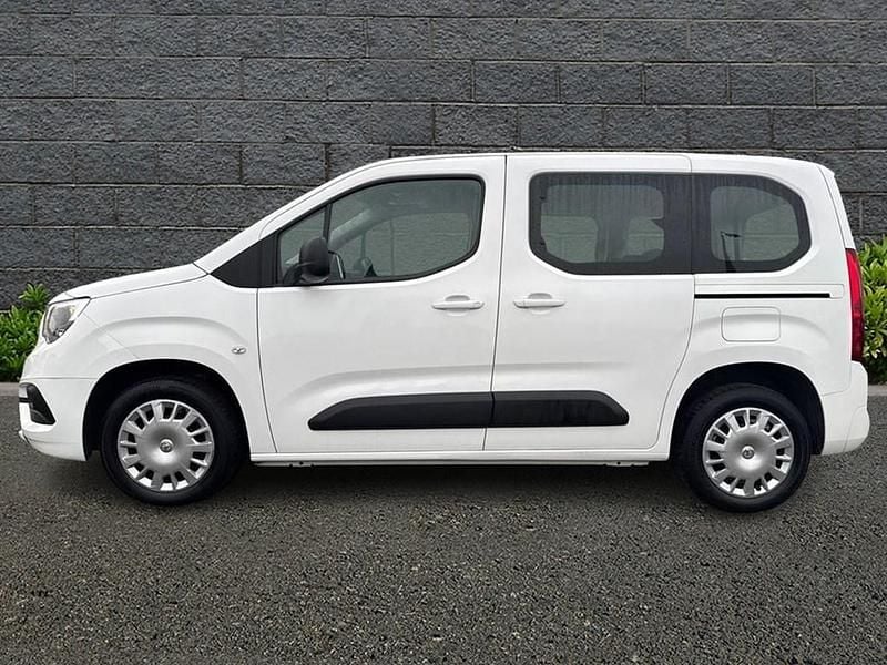 Used Vauxhall Combo Edition 110 HP (80 kW) 2021 White MPV