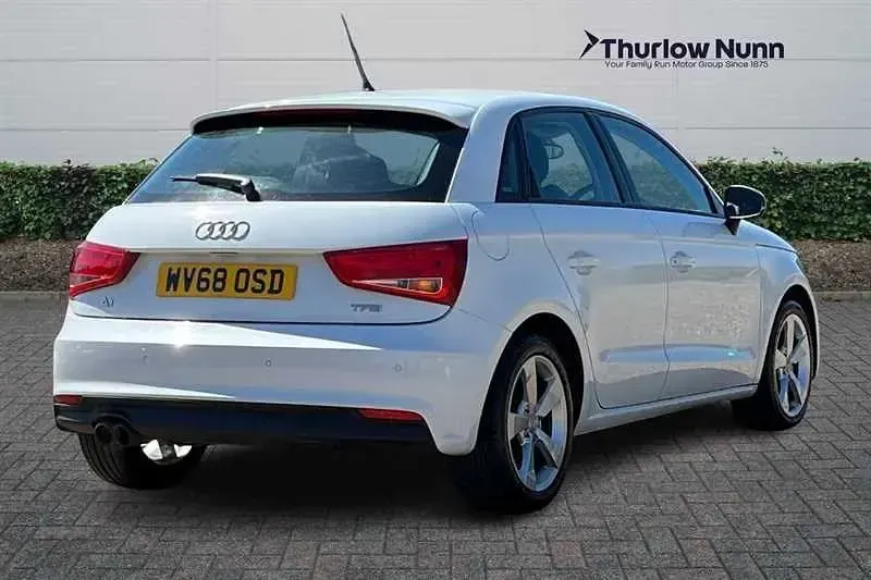 Usado Audi A1 Sportback Sport 125 HP (91 kW) 2018 Branco Citadino