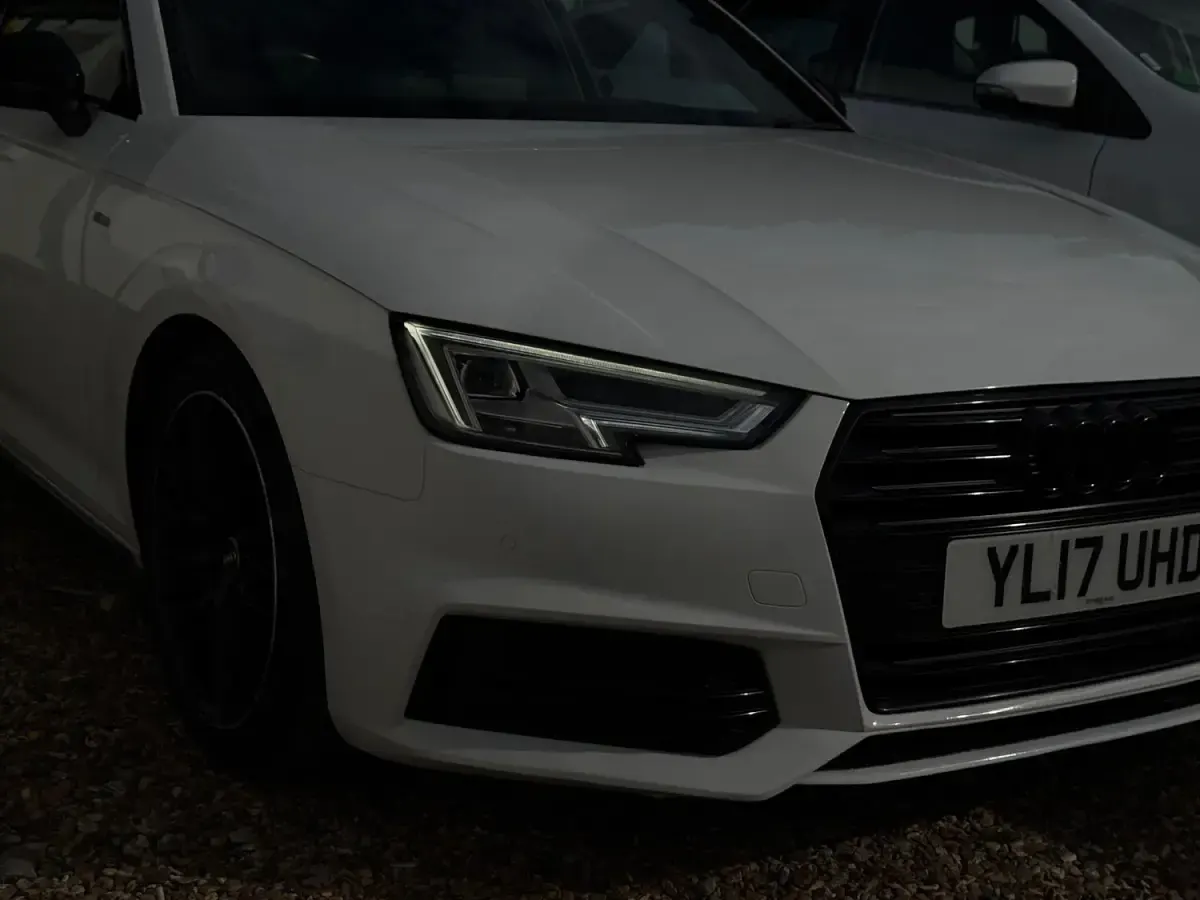 Used Audi A4 Black Edition 150 HP (110 kW) 2017 White Sedan