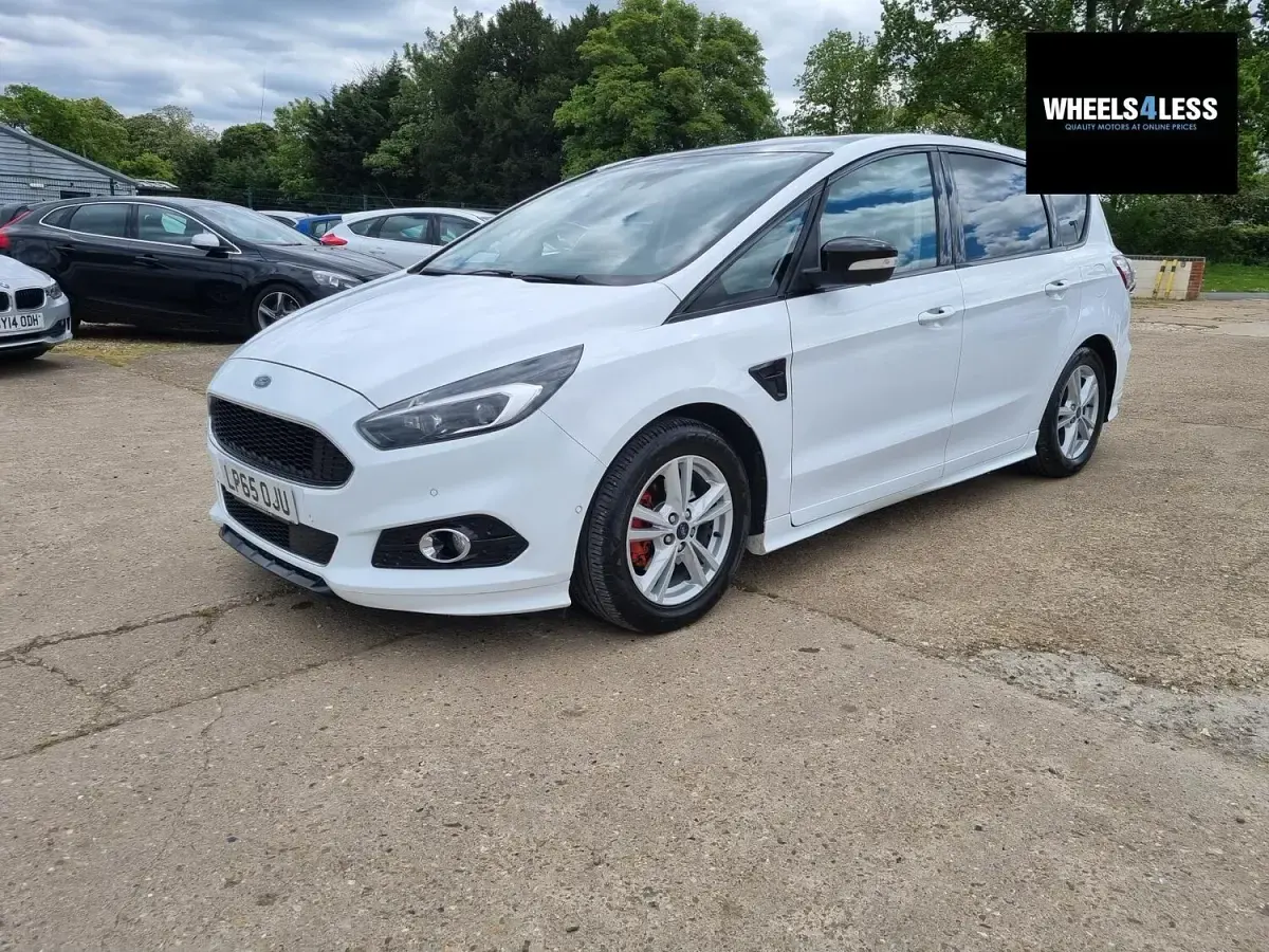Used Ford S-MAX Sport 180 HP (132 kW) 2015 White MPV