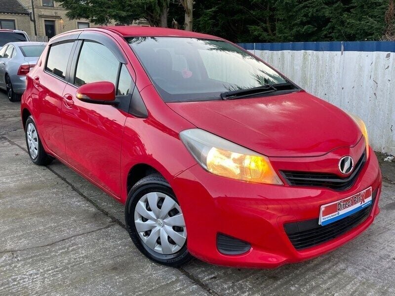Red Used 2023 Toyota Yaris Hatchback | £4,990 - Image 1/4