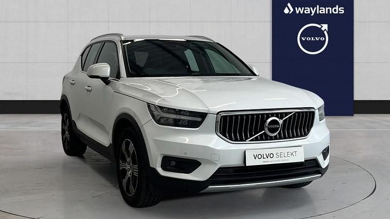 White Used 2020 Volvo XC40 Inscription SUV | £21,852 (Fair price) - Image 1/4