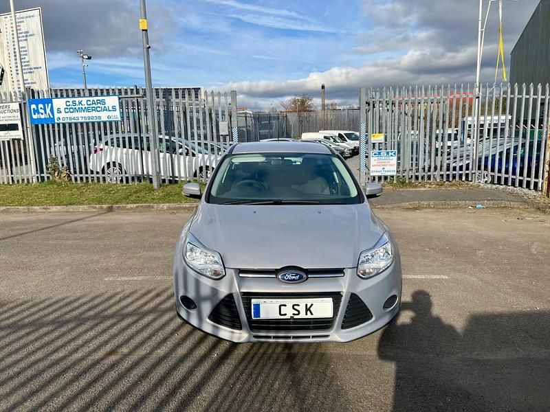 Used Ford Focus 115 HP (84 kW) 2012 Silver Hatchback