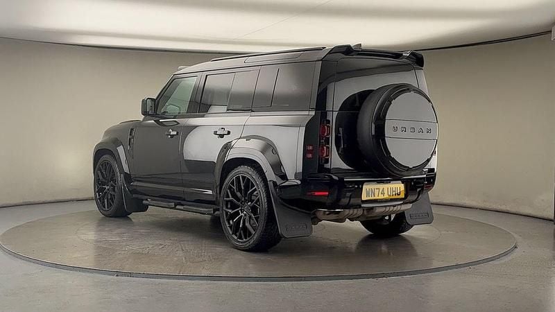 Used Land Rover Defender HSE Dynamic 350 HP (257 kW) 2024 Carpathian grey SUV