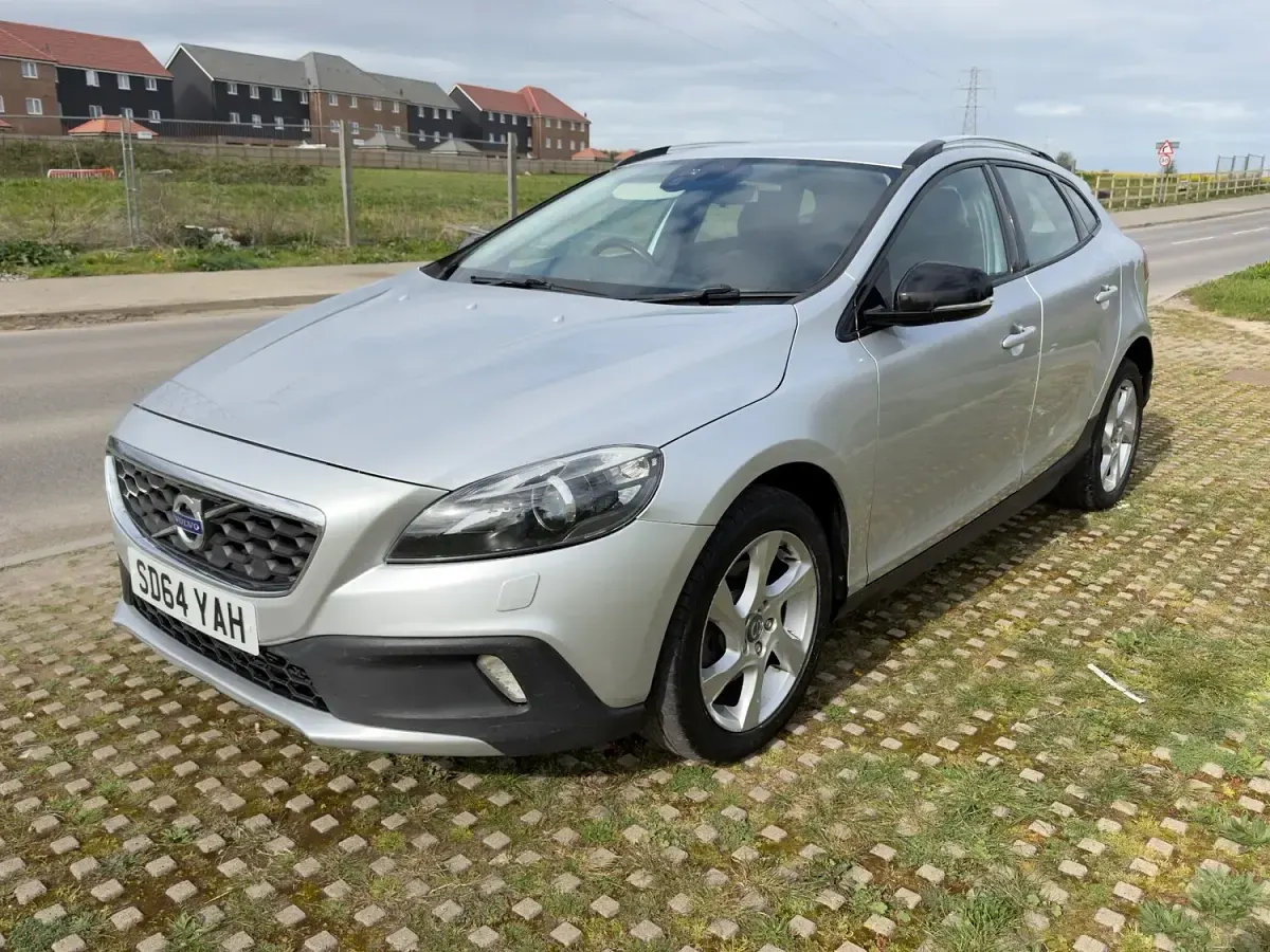 Used Volvo V40 2014 Silver Hatchback