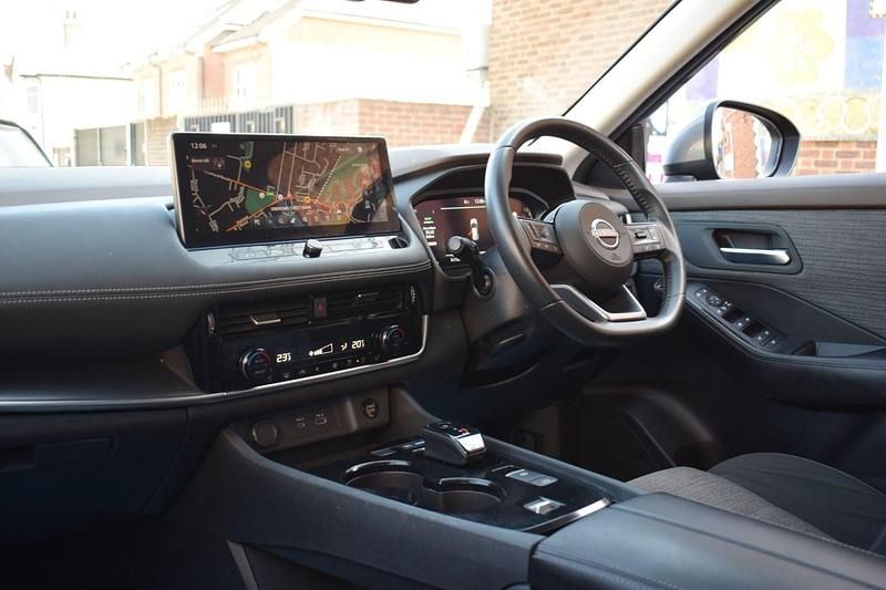 Used Nissan X-Trail N-Connecta 204 HP (150 kW) 2023 Grey SUV