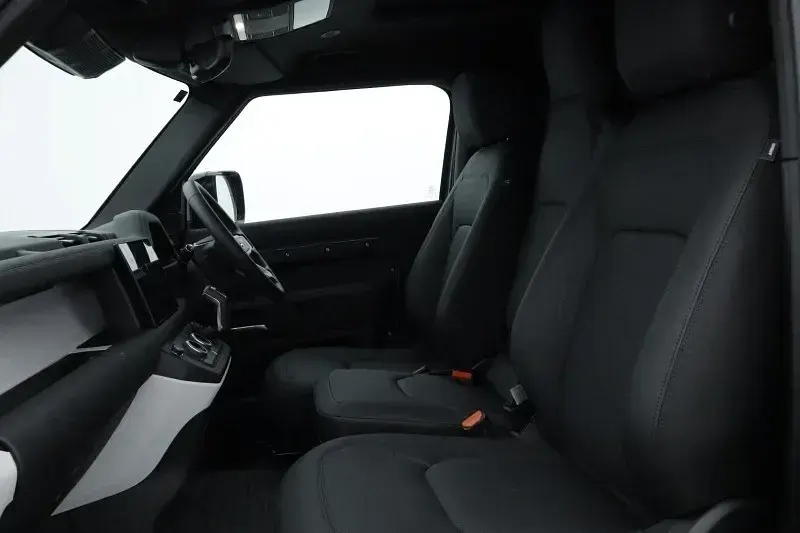 Usado Land Rover Defender S 247 HP (181 kW) 2025 Azul SUV