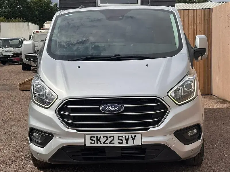 Used Ford Transit Custom Limited 185 HP (136 kW) 2022 Silver Van
