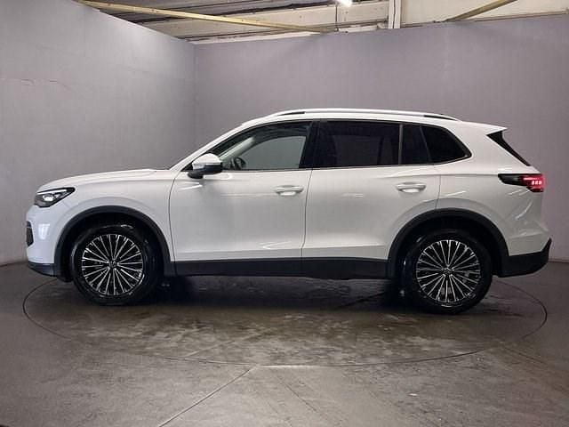 Used VW Tiguan Match 150 HP (110 kW) 2024 White SUV