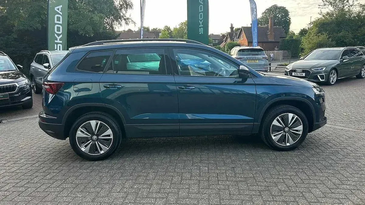 Used Skoda Karoq SE Drive 110 HP (80 kW) 2023 Lava blue metallic SUV