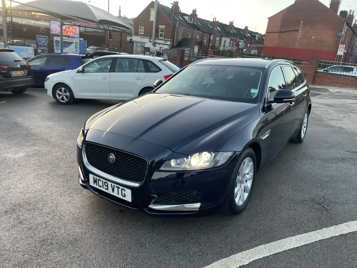 Usado Jaguar XF Prestige 2019 Azul Carrinha