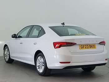 Used Skoda Octavia SE Technology 110 HP (80 kW) 2023 White Hatchback