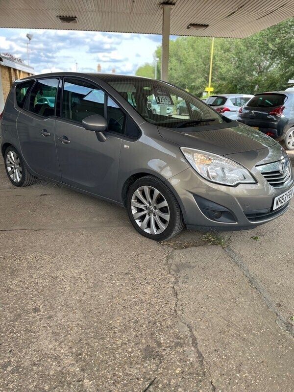 Used Vauxhall Meriva 2013 Brown MPV