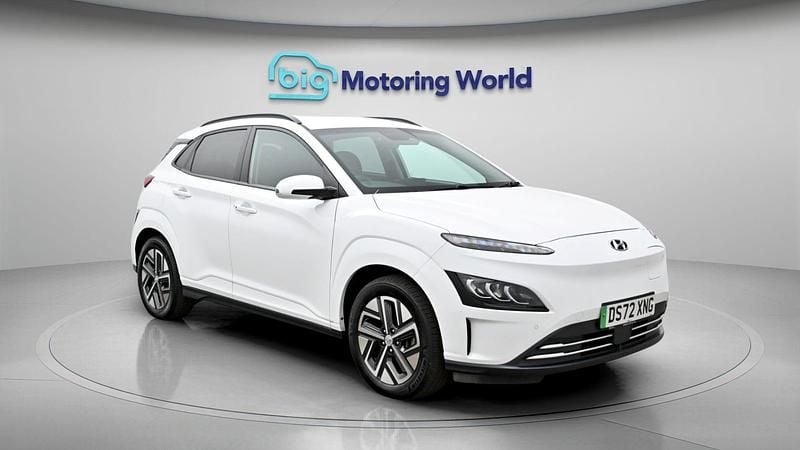 Used Hyundai Kona Premium 150 kW (204 HP) 2022 White SUV