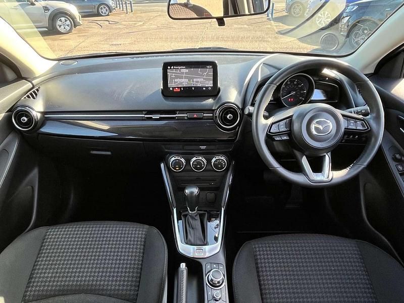 Usado Mazda 2 90 HP (66 kW) 2019 Azul Citadino