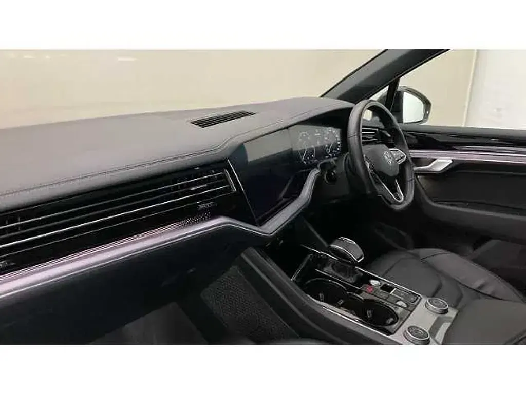 Used VW Touareg Black Edition 286 HP (210 kW) 2022 Grey SUV