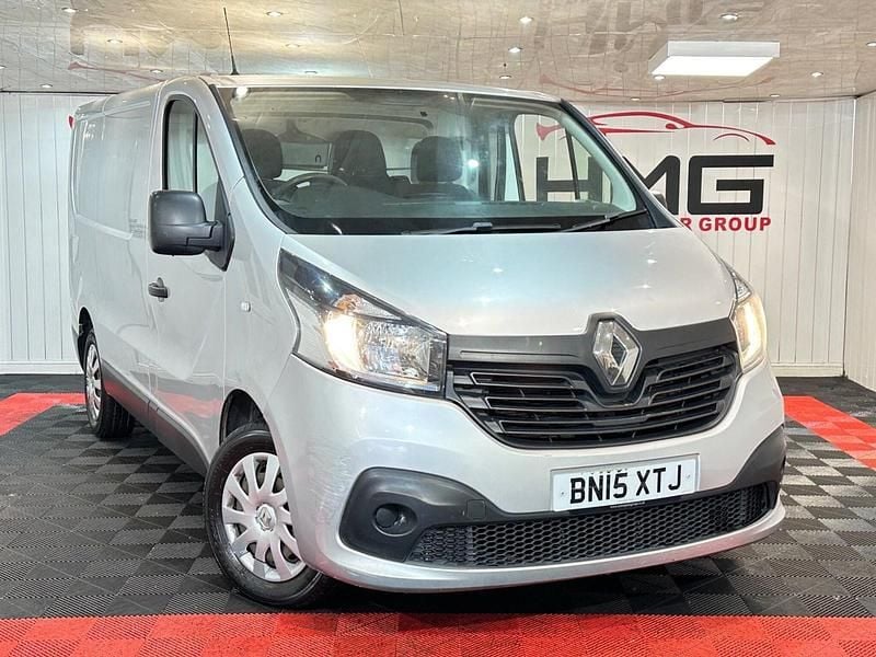 Used Renault Trafic Business 2015 Silver MPV
