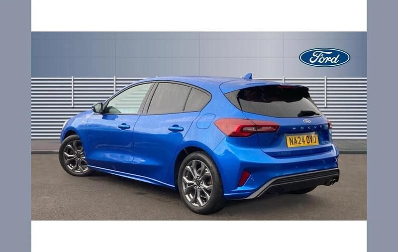 Used Ford Focus ST-Line 125 HP (91 kW) 2024 Blue Hatchback
