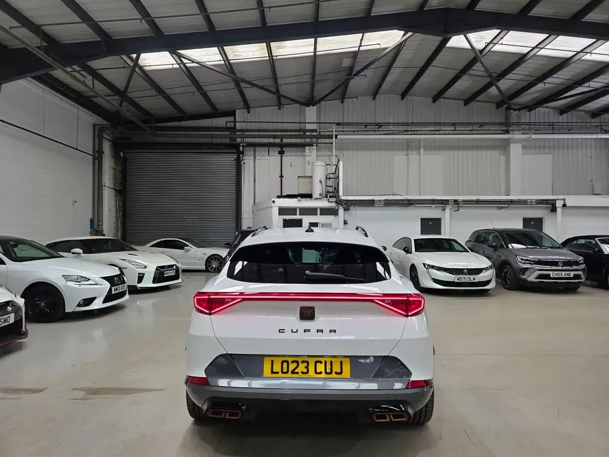 Used Cupra Formentor VZ2 241 HP (177 kW) 2023 White SUV