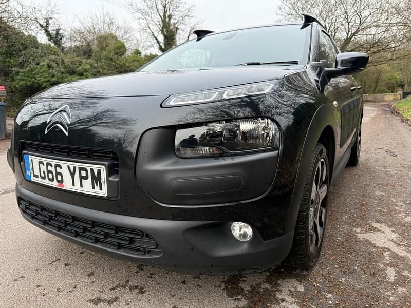 Used Citroën C4 Cactus Flair 82 HP (60 kW) 2016 Black Hatchback