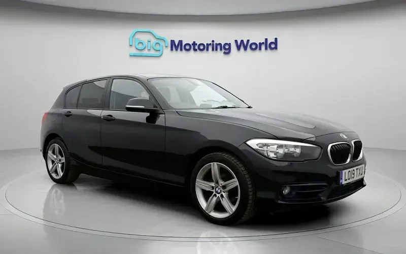 Used BMW 118 Sport Line 136 HP (100 kW) 2019 Black Hatchback