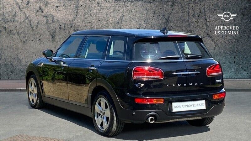 Used Mini Cooper Clubman Classic 136 HP (100 kW) 2021 Black Estate