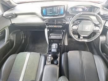 Second-hand Peugeot e-2008 GTi 100 kW (136 CP) 2023 Portocaliu SUV