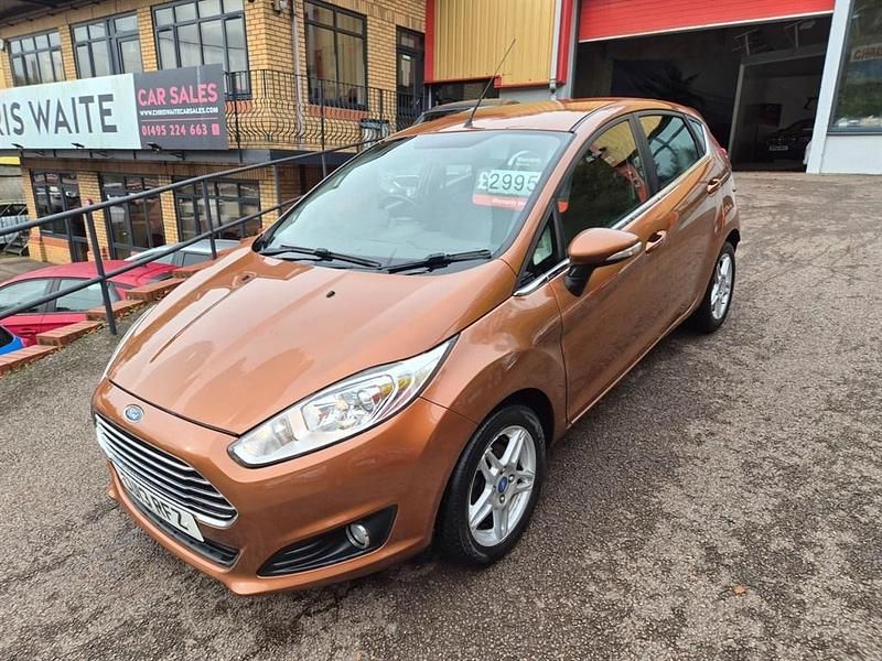Yellow Used 2013 Ford Fiesta Zetec Hatchback | £2,995 (Fair price) - Image 1/4