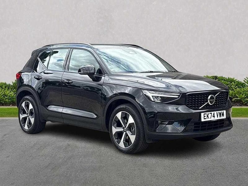 Used 2025 Volvo XC40 Plus SUV | £33,999 (A bit pricey) - Image 1/4
