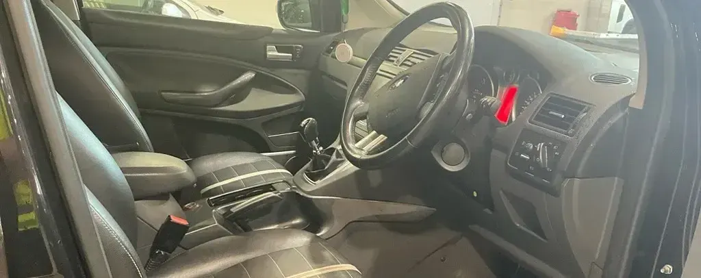 Used Ford Kuga Titanium 163 HP (119 kW) 2012 Panther black SUV