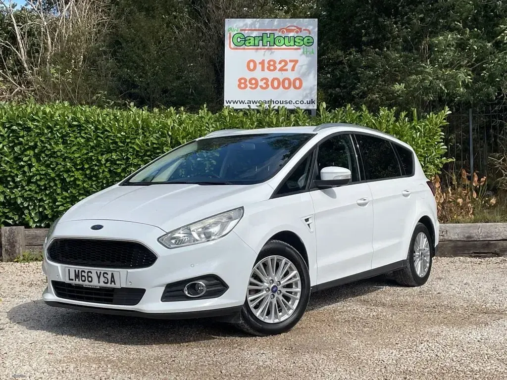 Used Ford S-MAX Zetec 160 HP (117 kW) 2016 White MPV