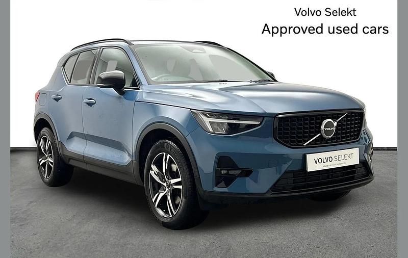 Used Volvo XC40 Plus 161 HP (118 kW) 2022 Blue SUV