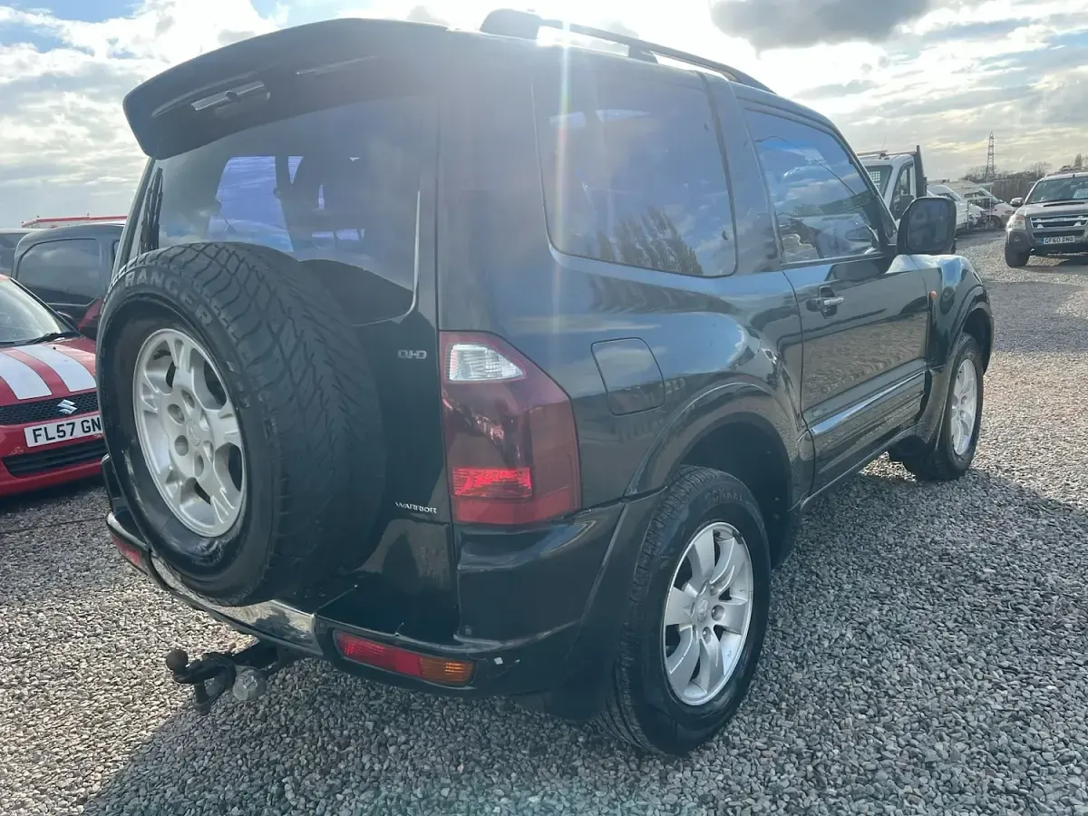 Used Mitsubishi Shogun 2002 Black SUV