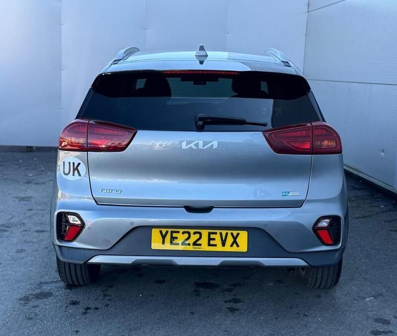 Grey Used 2022 Kia Niro 4 SUV | £18,491 (Super price) - Image 1/4