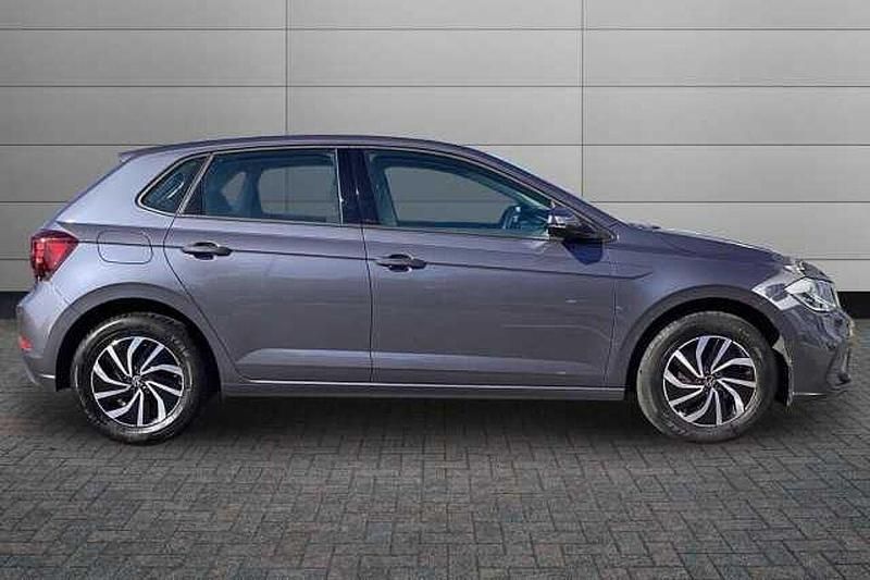Used VW Polo Life 95 HP (69 kW) 2024 Grey Hatchback
