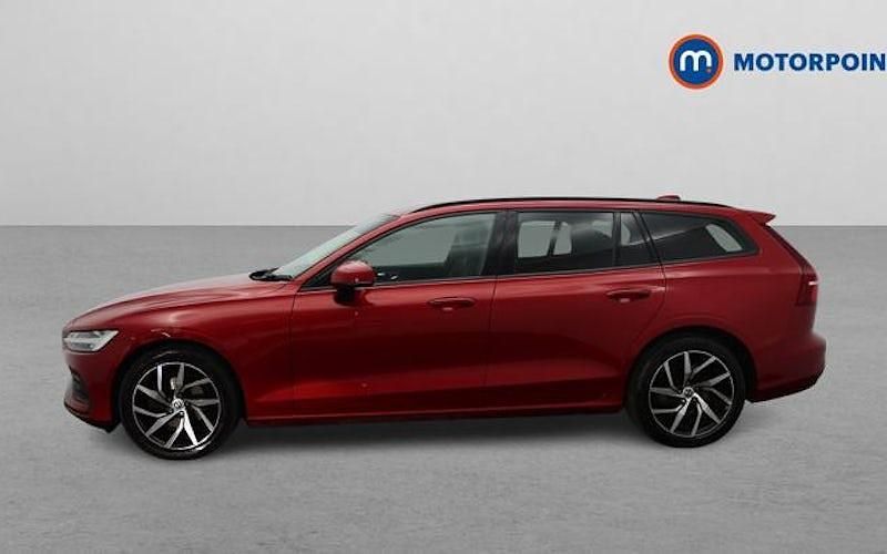 Used Volvo V60 Momentum 190 HP (139 kW) 2020 Estate