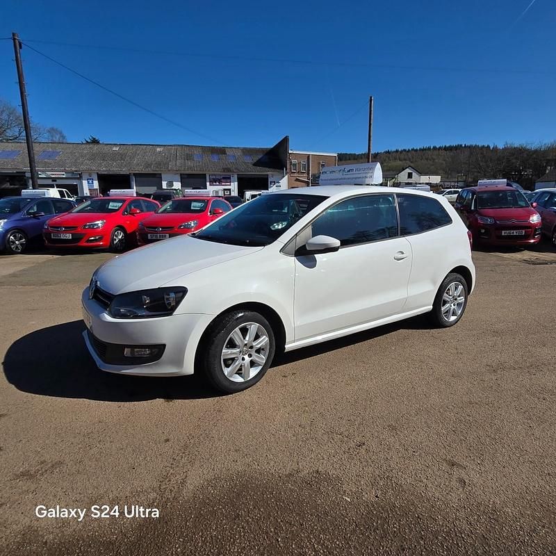 Used VW Polo Edition 75 HP (55 kW) 2014 White Hatchback