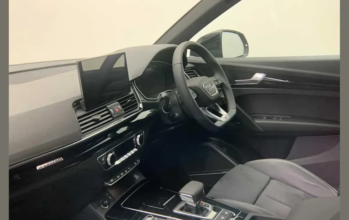 Used Audi Q5 Black Edition 261 HP (191 kW) 2024 Black SUV