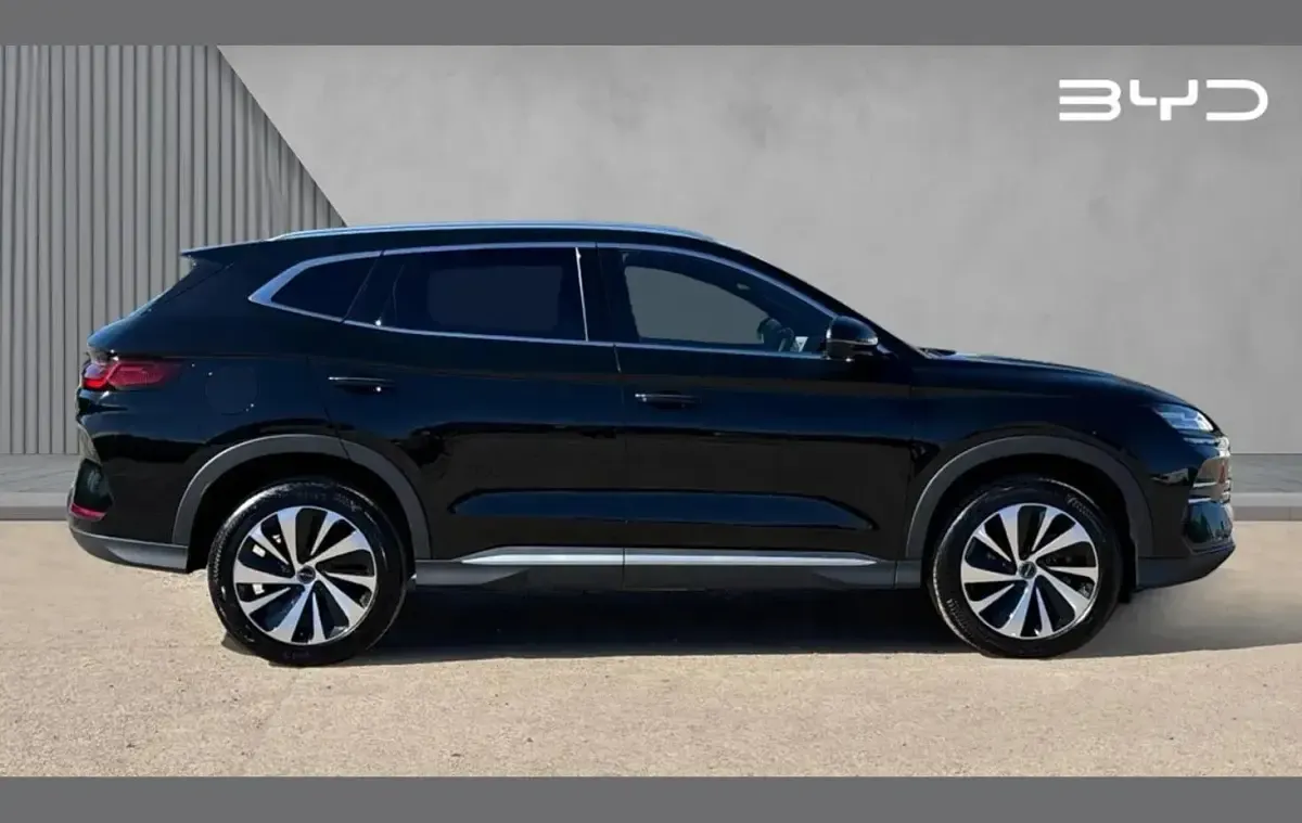 Used BYD Seal U Boost 218 HP (160 kW) 2025 Black SUV