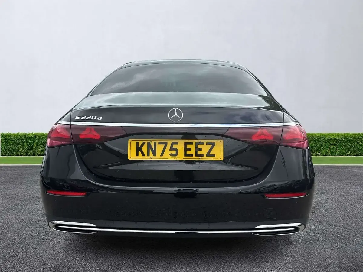 Used Mercedes E220 Premium 194 HP (142 kW) 2025 Black Sedan