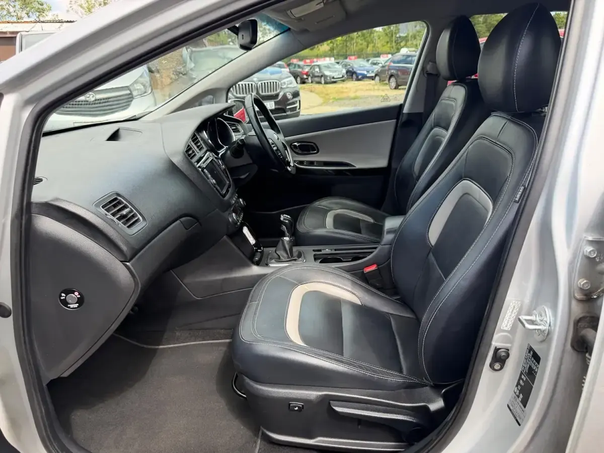 Used Kia Ceed 128 HP (94 kW) 2013 Silver Hatchback