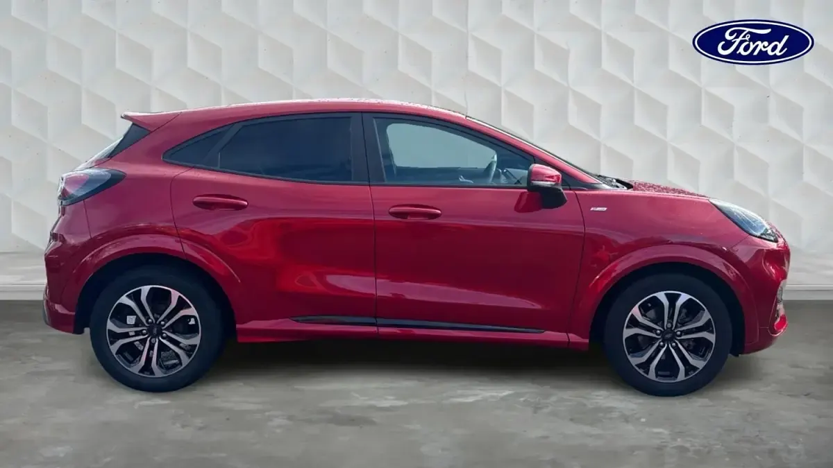 Begagnad Ford Puma ST-Line 2023 Röd SUV
