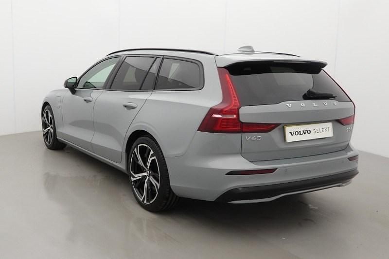Used Volvo V60 Plus 350 HP (257 kW) 2025 Grey Estate