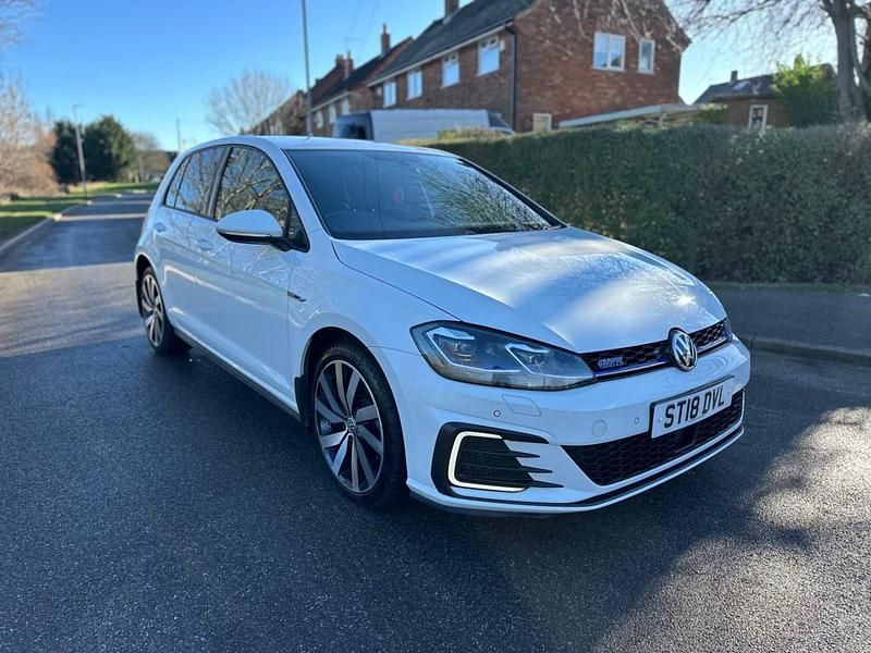 Used VW Golf VII Advance 204 HP (150 kW) 2018 White Hatchback
