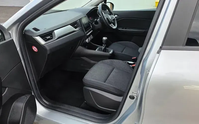 Used Renault Captur Evolution 91 HP (66 kW) 2022 Grey SUV