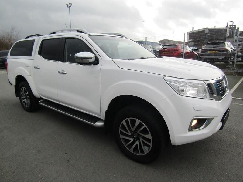 Used Nissan Navara Tekna 2018 White Pickup