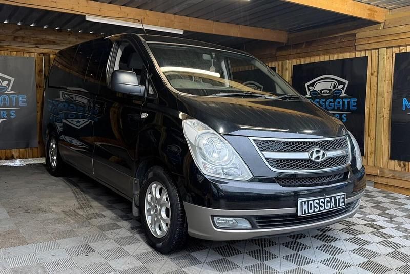 Used Hyundai I800 Style 2012 Black MPV