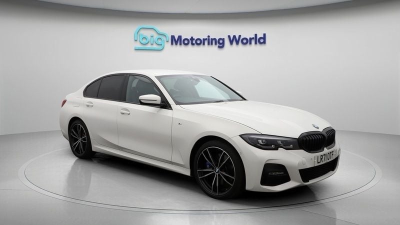 Used 2021 BMW 330e M Sport Sedan | £18,800 (Fair price) - Image 1/4