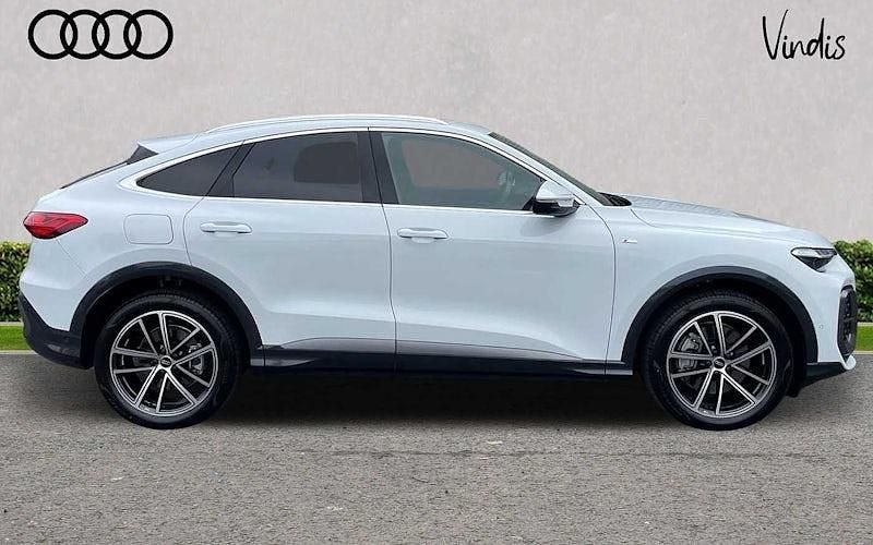 Used Audi Q5 Sportback Advanced 204 HP (150 kW) 2025 White SUV